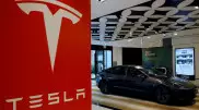 Tesla отзывает почти полмиллиона авто из-за проблем с безопасностью