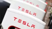 Власти Канады начали расследование в отношении Tesla