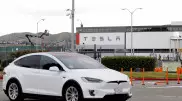 Водителя Tesla впервые обвинили в убийстве из-за ошибки автопилота