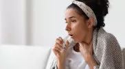 Врач рассказала о двух ошибках при лечении кашля