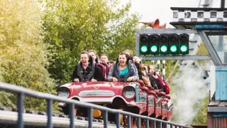 Лучшие парки развлечений для казахстанцев: Великобритания и Южная Корея