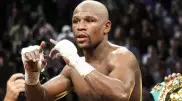 Флойд Мейвезер несколько раз отправил соперника в нокдаун