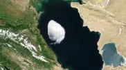 Необычное облако над Каспийским морем заинтересовало ученых