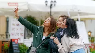 9 вещей, которые раздражают в туристах. Советы от местных жителей