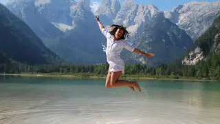 Как сэкономить на путешествии: советы по перелетам, жилью и питанию