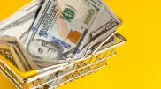 Курс доллара продолжает падать