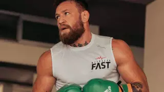 Конор Макгрегор нокаутировал бойца и оставил послание