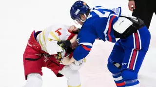 Это месть? Хоккеисты устроили драку в КХЛ