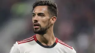 Футболиста "Арсенала" ранили ножом при нападении в торговом центре Милана