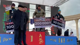 Скандал на полумарафоне в Актау: у 12-летней девочки могут отобрать медаль