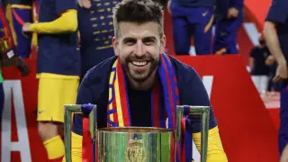 Разрывал "Реал", отказался от денег и выиграл 30 трофеев: чем нам запомнилась карьера Пике