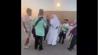 Курьез на ЧМ в Катаре: журналист влип в неприятности из-за "флага ЛГБТ"