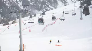 "Люди приезжают в самый час пик": как будут решать загруженность канаток на Шымбулаке