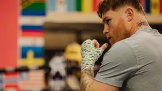 "Ты хочешь драться - я готов". Боец UFC бросил вызов Канело после "наезда" на Месси