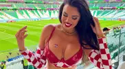 Скандальную фанатку "атаковали" поклонники на ЧМ-2022 по футболу