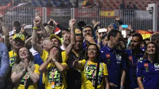 Футбольным болельщикам в Катаре запретили употреблять алкоголь в традиционной одежде