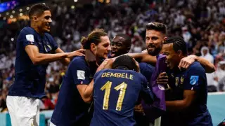 Двух игроков сборной Франции изолировали перед 1/2 финала ЧМ-2022. Известны подробности