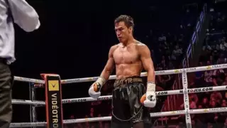 Видео нокаута, или как Джукембаев победил соперника в главном бою вечера в Алматы