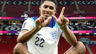 Новая суперзвезда? 19-летний футболист стал самым дорогим в мире