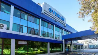 "Еще в 2018 году было поручено". Премьер Смаилов раскритиковал акима Шымкента из-за строительства терминала