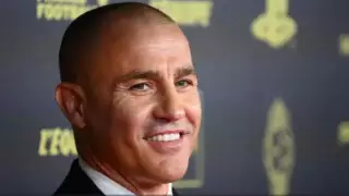 Обладателя "Золотого мяча" уволили из клуба