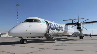 Самолет Qazaq Air совершил экстренную посадку в Атырау