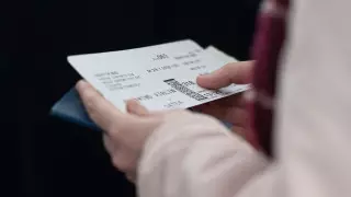 Лоукостер извинился за отказ в возврате денег женщине, заболевшей раком