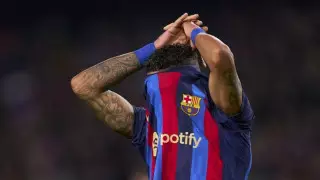 Прощай, Лига чемпионов? УЕФА начал расследование против "Барселоны"