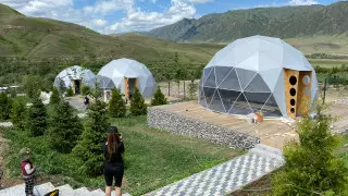 Новый хайп в казахстанском туризме? Что такое глэмпинг