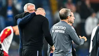 "У него есть дети и семья". Моуринью заставил замолчать фанатов "Ромы"