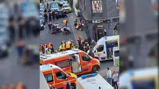 Во Франции автомобиль въехал в толпу людей на фестивале воздушных змеев