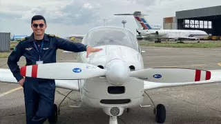 Казахстанец отказался от карьеры дипломата ради полетов