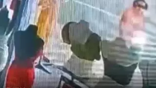 "Раздела и скрылась": дерзкая кража туристки в Таиланде попала на видео