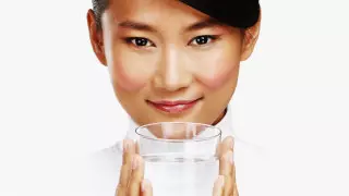 Зачем в Китае все время пьют горячую воду: есть ответ