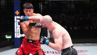 Максат Кайсар проиграл россиянину Вячеславу Борщеву в UFC