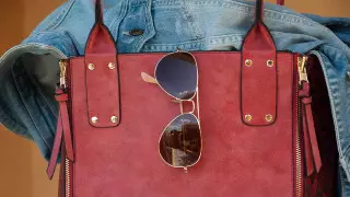 Производителя очков Ray-Ban обвинили в завышении цен на 1000 процентов