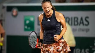 Топовую теннисистку накрыла истерика после поражения от Рыбакиной