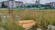 Пустой гроб нашли на одной из улиц Петропавловска