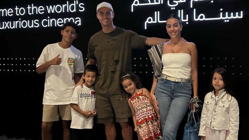 Фото: instagram.com/georginagio