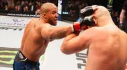 Нокаут за 50 тысяч долларов: главный бой в UFC завершился досрочно