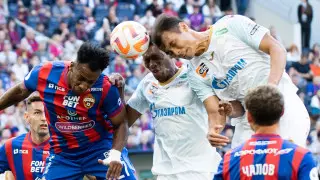Разбитый нос и потасовка: за что наказали игрока сборной Казахстана