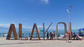 Туристы жалуются на перебои с электричеством на Алаколе