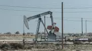 Цены на нефть приближаются к 100 долларам за баррель