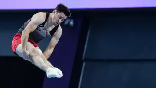 Казахстанский гимнаст слетел с батута на Азиатских играх