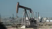 На сколько в Казахстане снизили объем добычи нефти, ответил глава Минэнерго