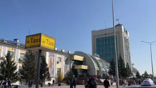 Путешествие в 150 метров. Таксиста наказали за поездку с иностранцем в Астане
