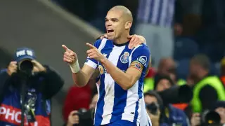 Самый "грязный" защитник в футболе побил рекорд Лиги чемпионов