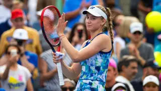 Сенсационная Рыбакина: звезда из Казахстана вошла в историю