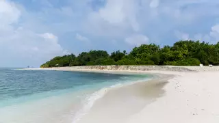 "Там нет алкоголя". Казахстанец рассказал о поездке на Мальдивы