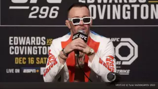 Скандальный боец UFC снова оскорбил Рахмонова и бросил вызов казахстанцу